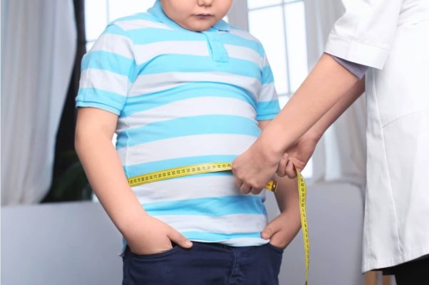 Noticia FINUT OMS Obesidad infantil